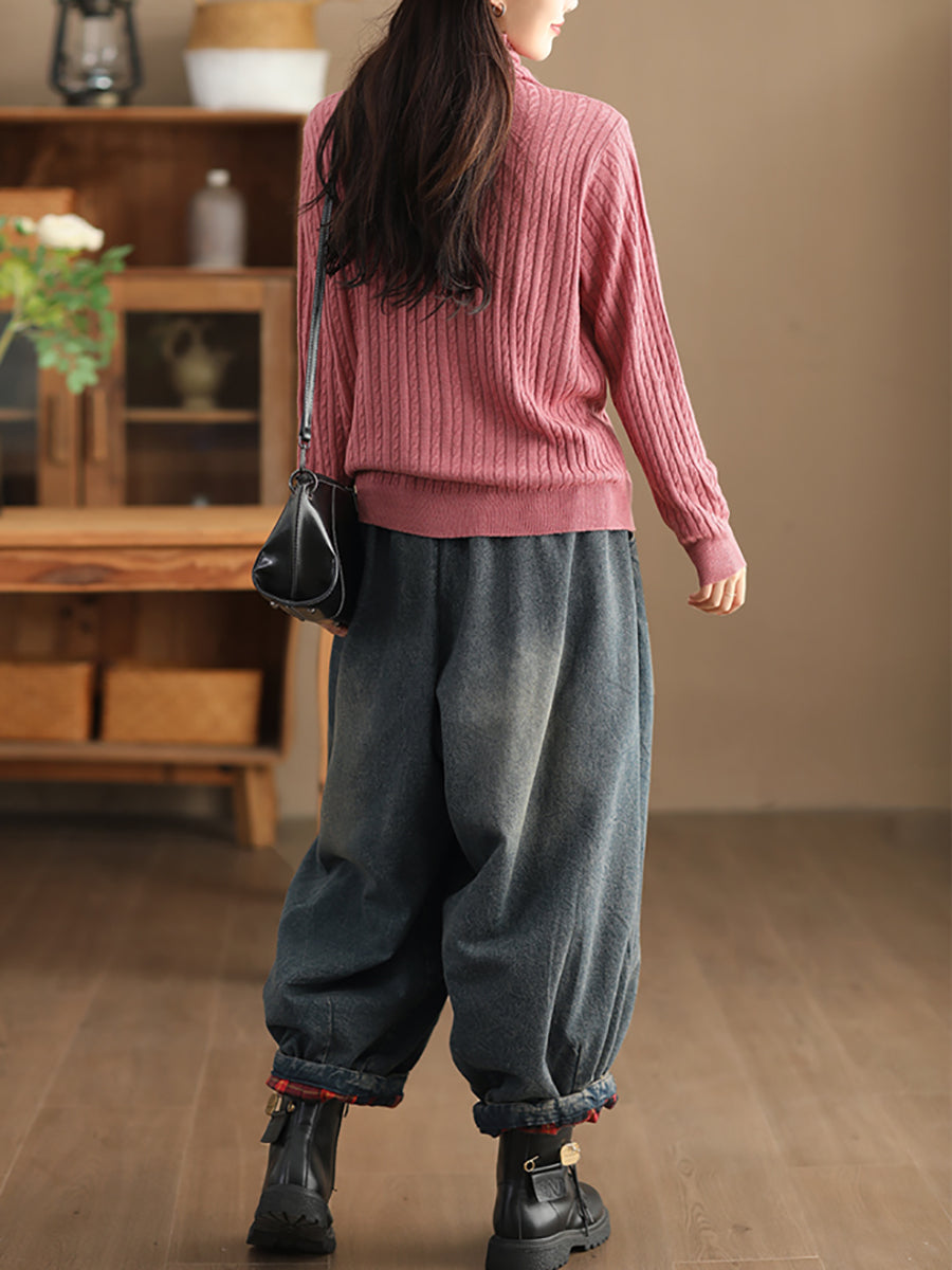 Classic Vintage Sweater with a Flattering Fit