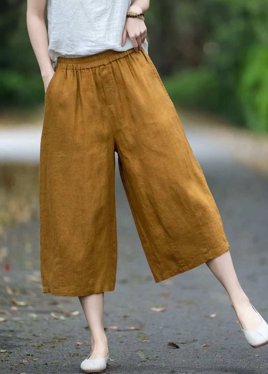 Elegantly Styled Pants for Everyday Wear