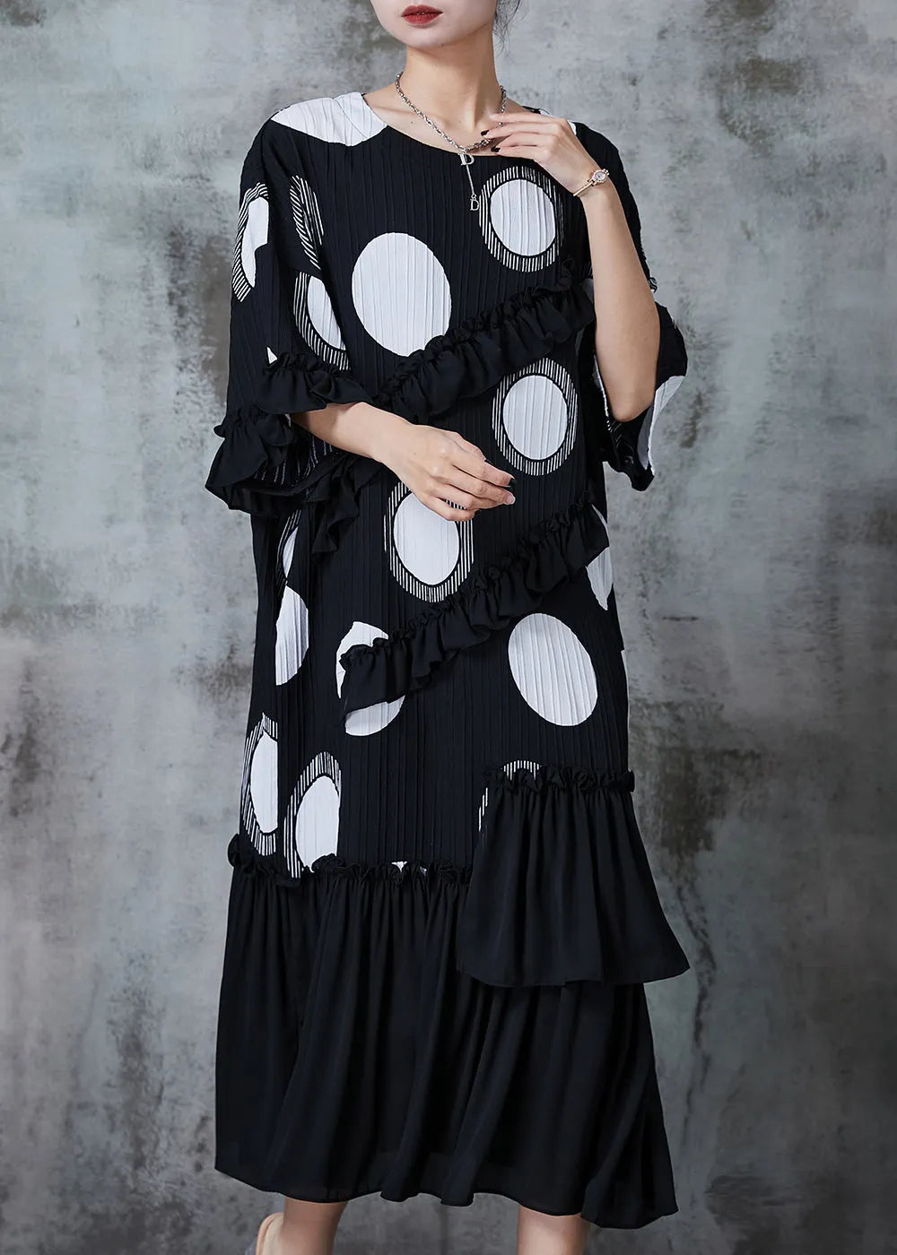 Gracefully Styled Dress for Any Occasion
