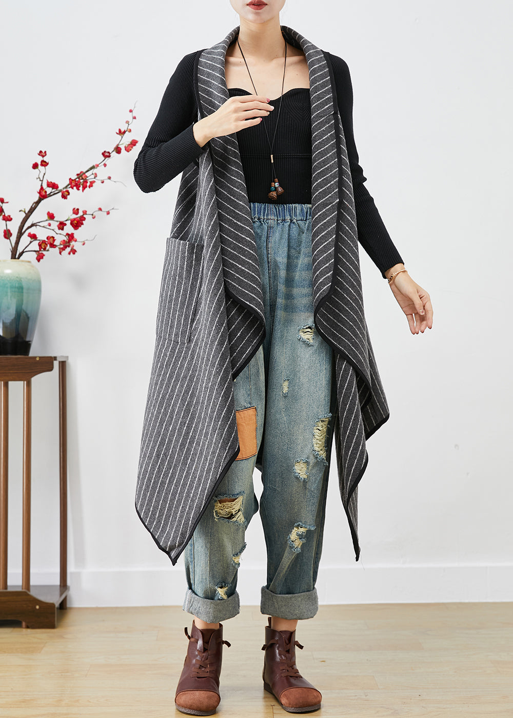 Effortlessly Elegant Garment with a Timeless Design