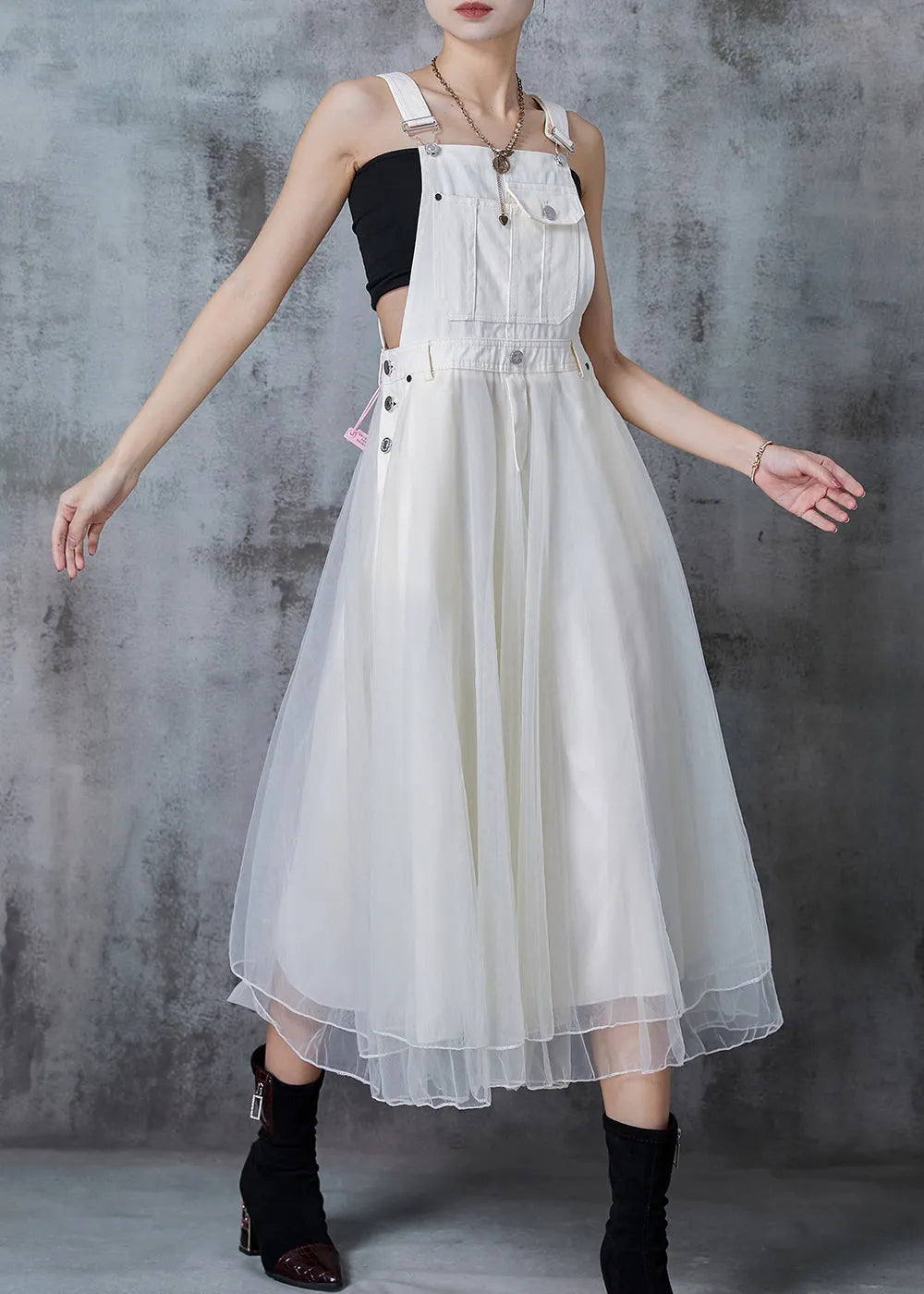 Beautifully Crafted Dress in a Classic Style
