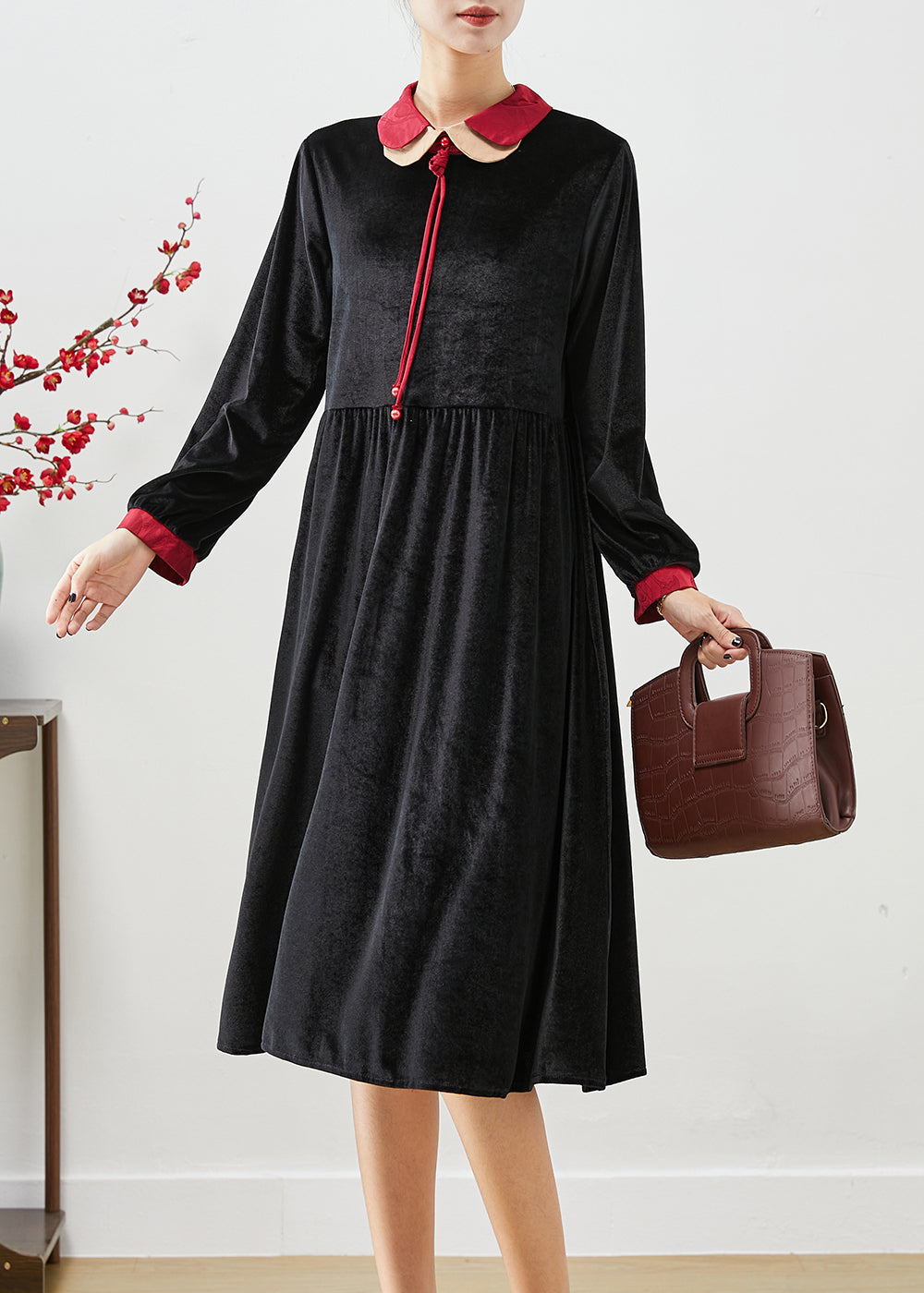Gracefully Styled Dress for Any Occasion