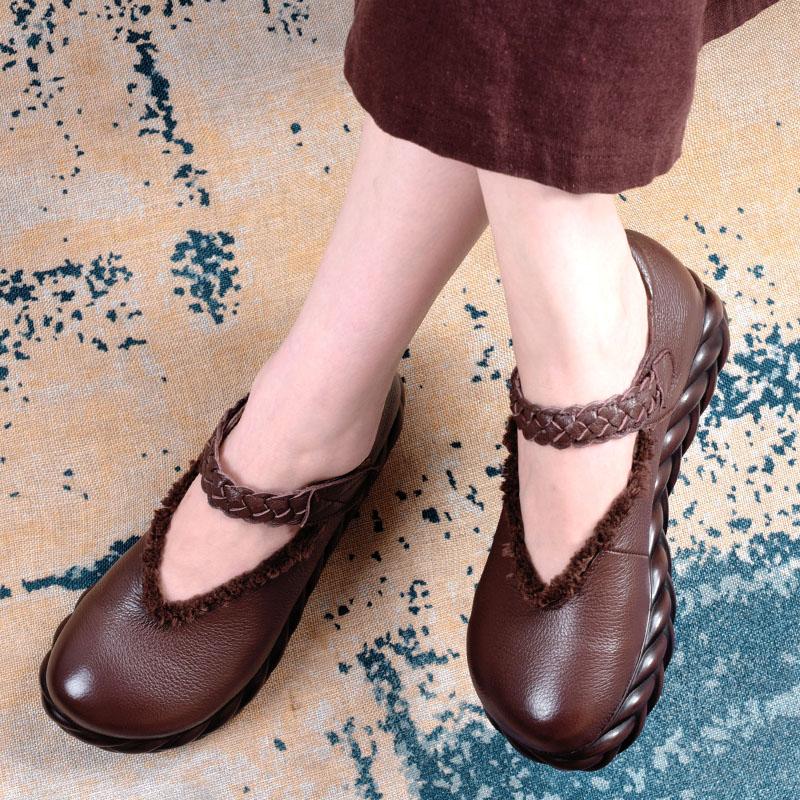 Graceful Orthopedic Shoes for Modern Look