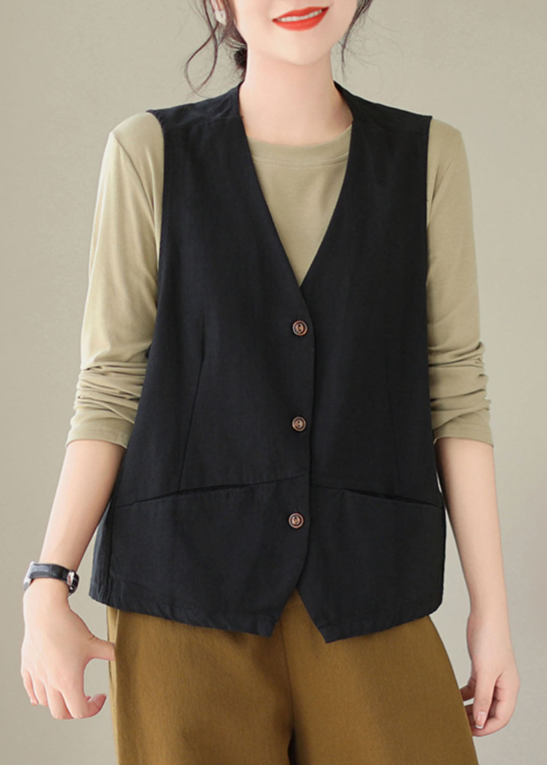 Beautifully Finished Coat in a Timeless Design