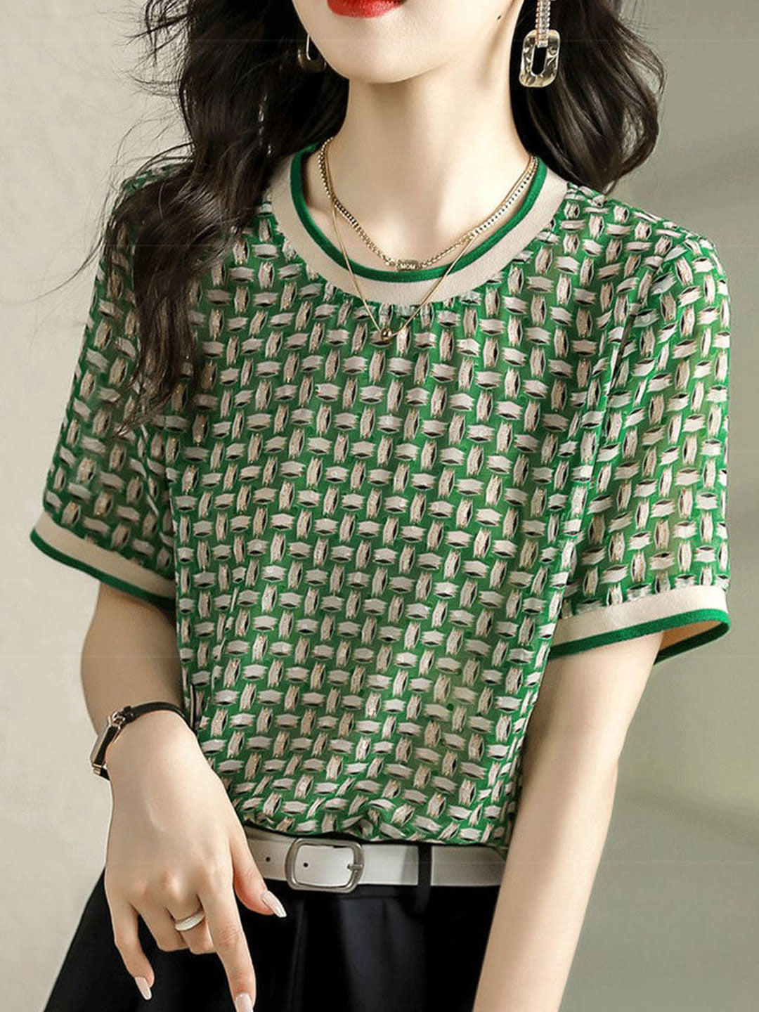 Polished Top with an Effortless Classic Look
