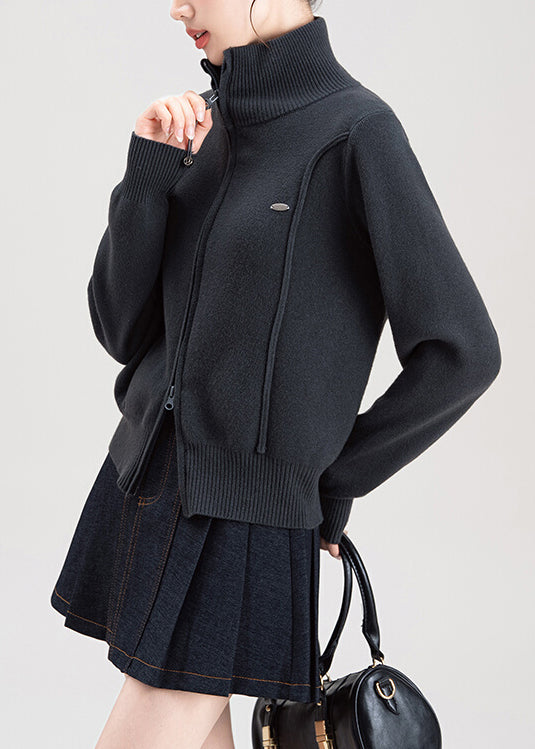 Classic Vintage Sweater with a Flattering Fit