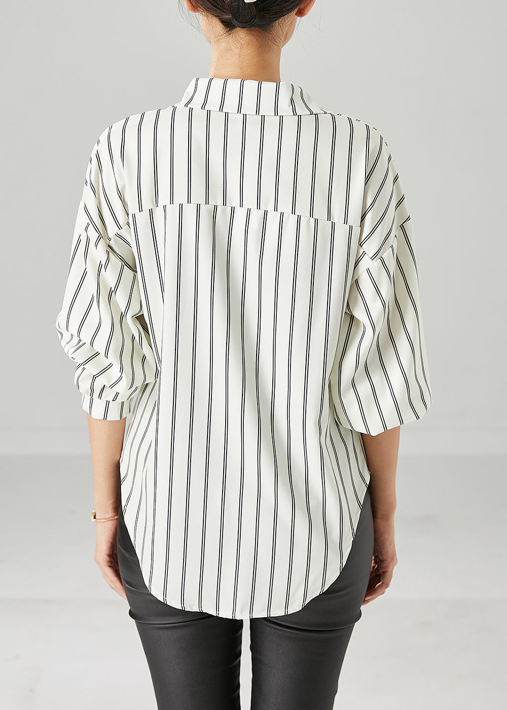 Well Tailored Shirt with a Graceful Silhouette