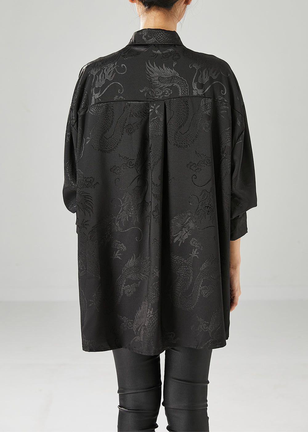 Beautifully Crafted Blouse in a Classic Style