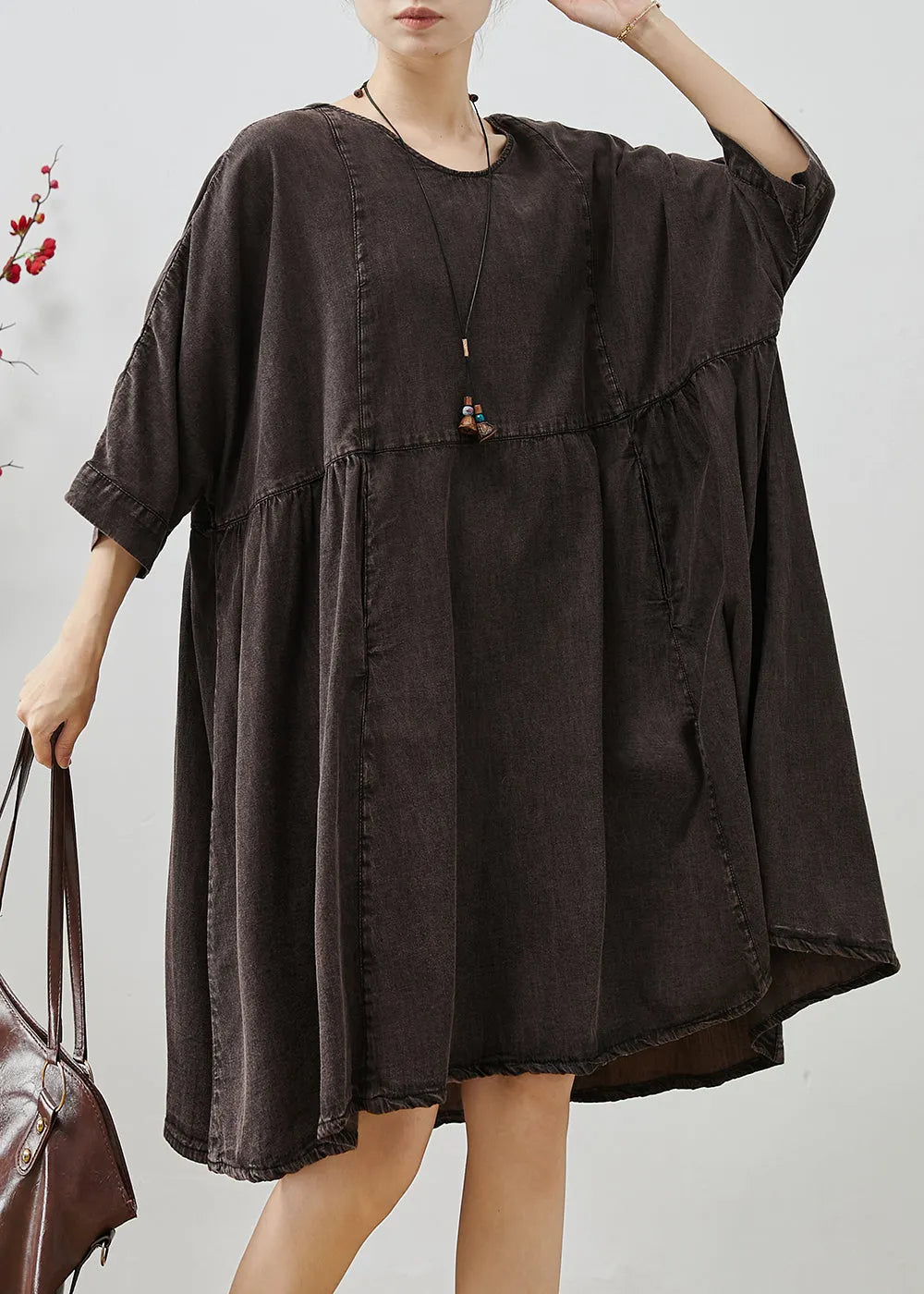 Effortlessly Elegant Dress with a Timeless Design