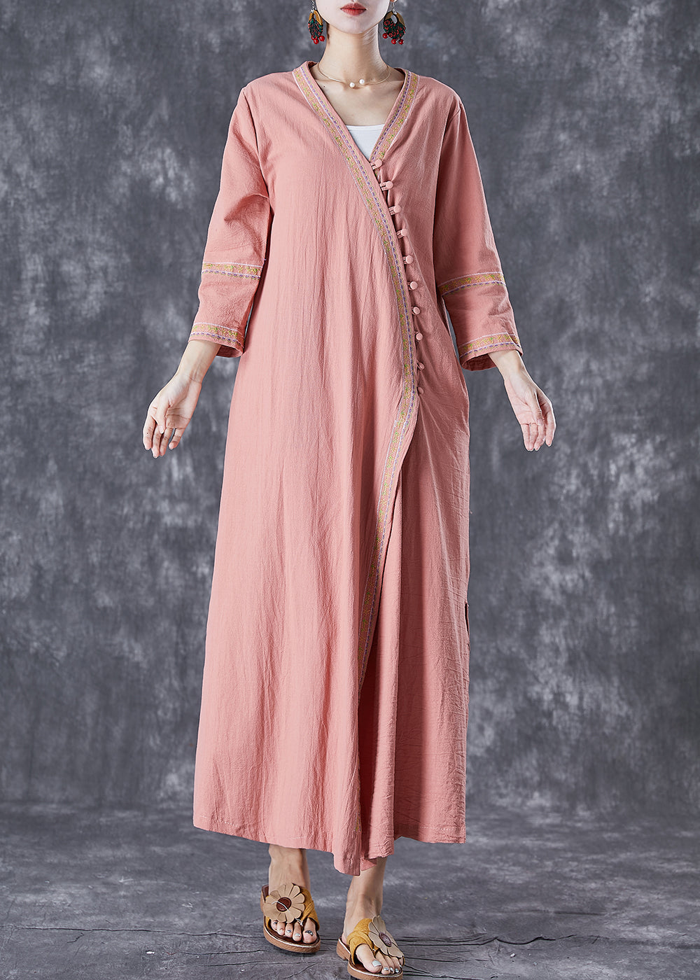 Beautifully Crafted Dress in a Classic Style