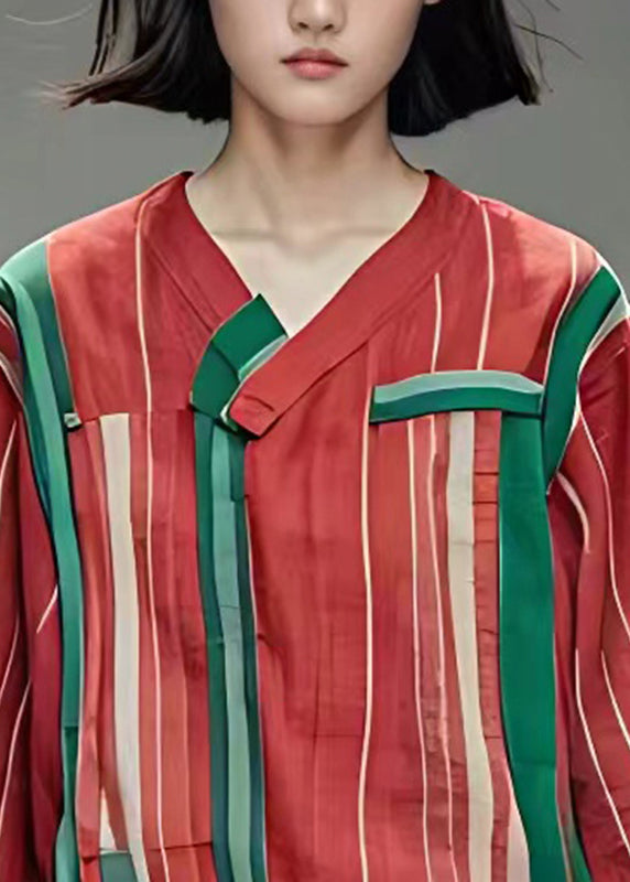 Classic Vintage Shirt with a Flattering Fit