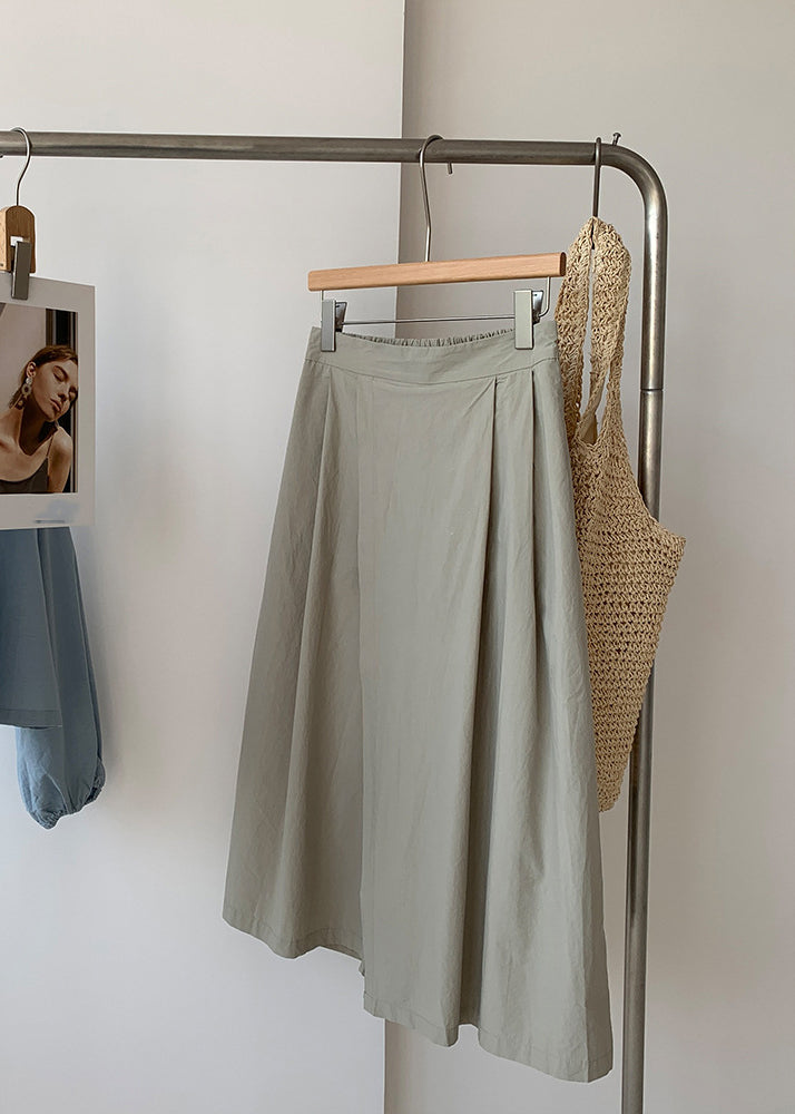 Sophisticated Garment with a Clean Classic Look