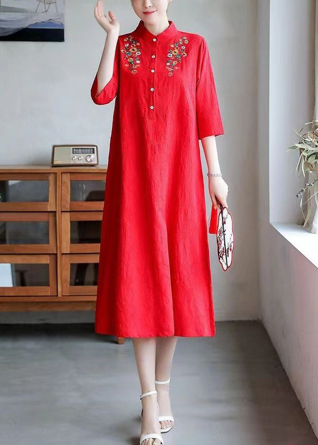 Beautifully Finished Dress in a Timeless Design