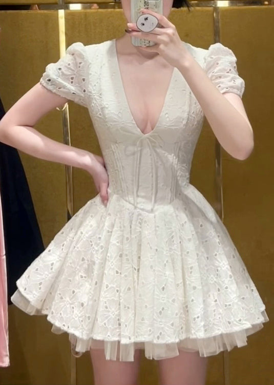 Beautifully Finished Dress in a Timeless Design
