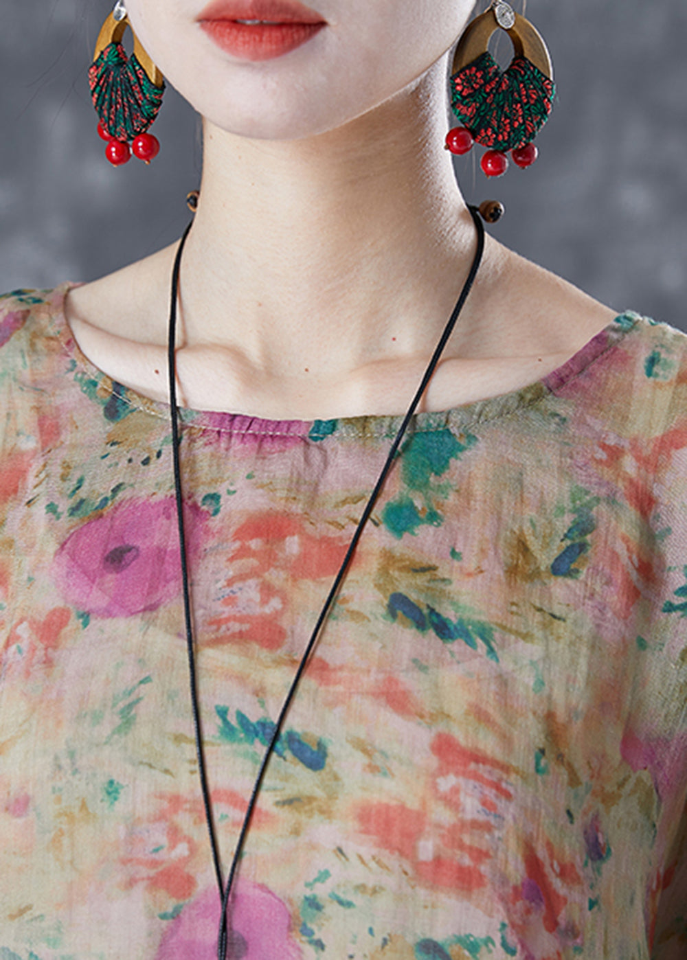 Beautifully Finished Blouse in a Timeless Design