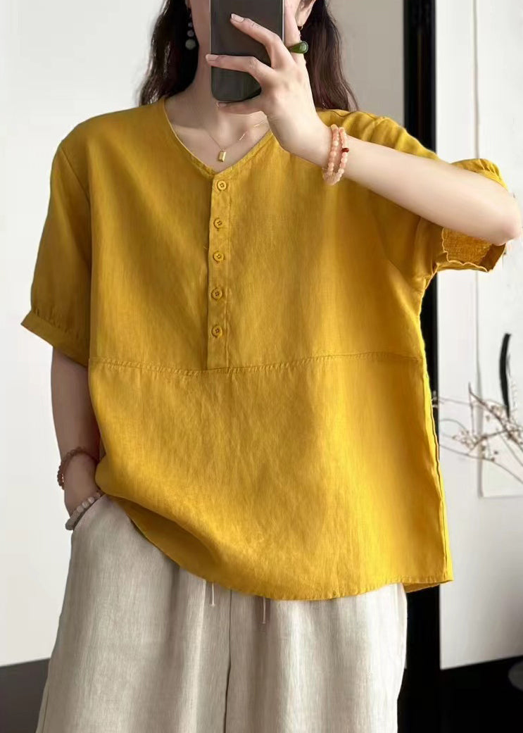 Sophisticated Blouse with a Clean Classic Look