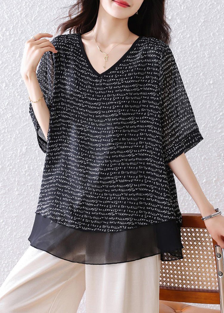 Effortlessly Elegant Top with a Timeless Design