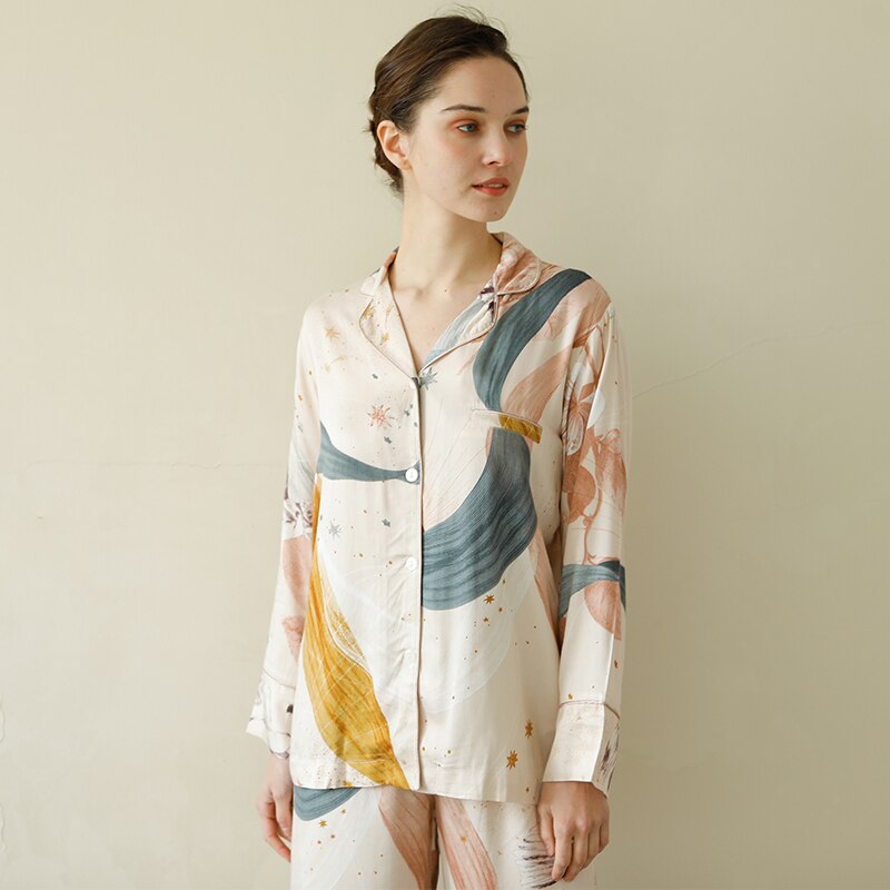 Effortlessly Elegant Cardigan with a Timeless Design