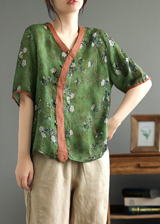 A Vintage Style Shirt with Delicate Timeless Details