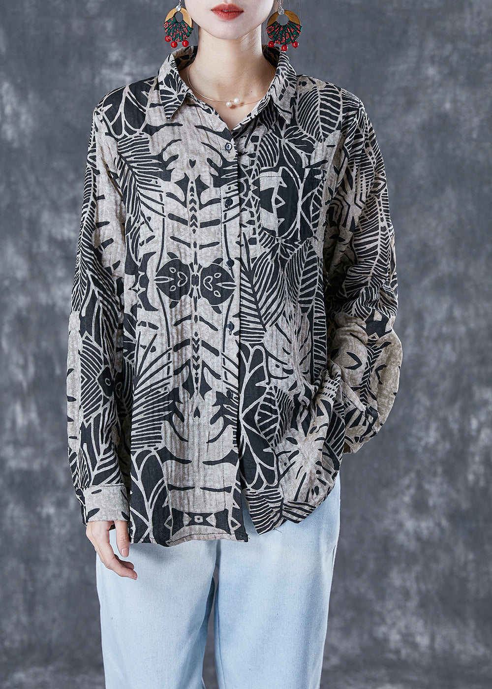 Well Tailored Shirt with a Graceful Silhouette