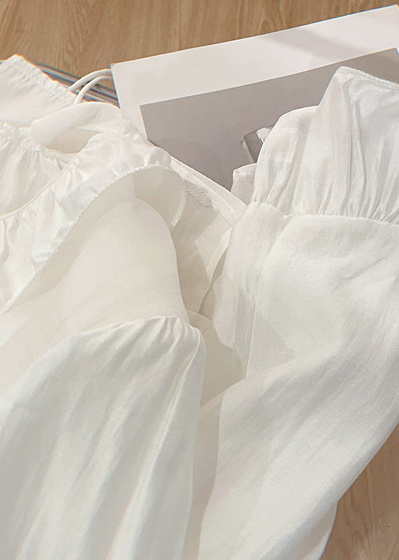 Classic Vintage Blouse with a Flattering Fit