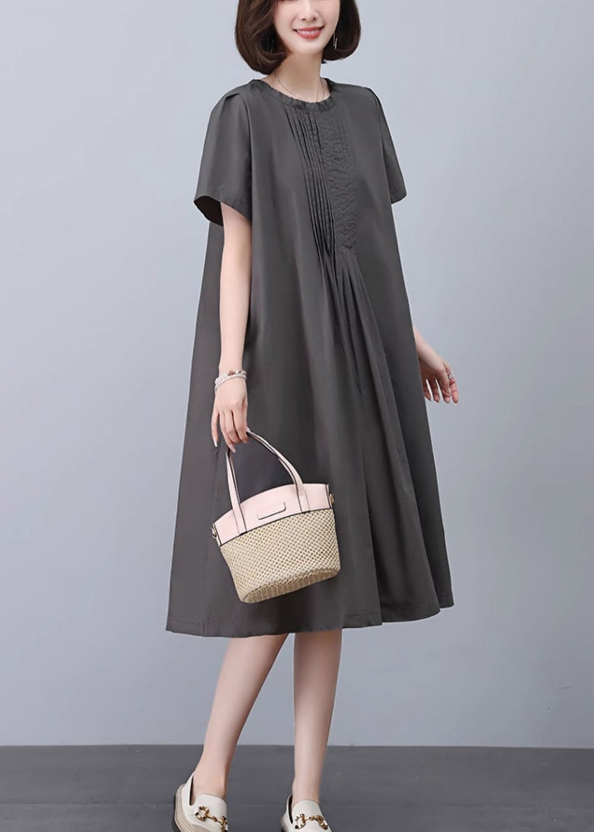 Classic Vintage Dress with a Flattering Fit