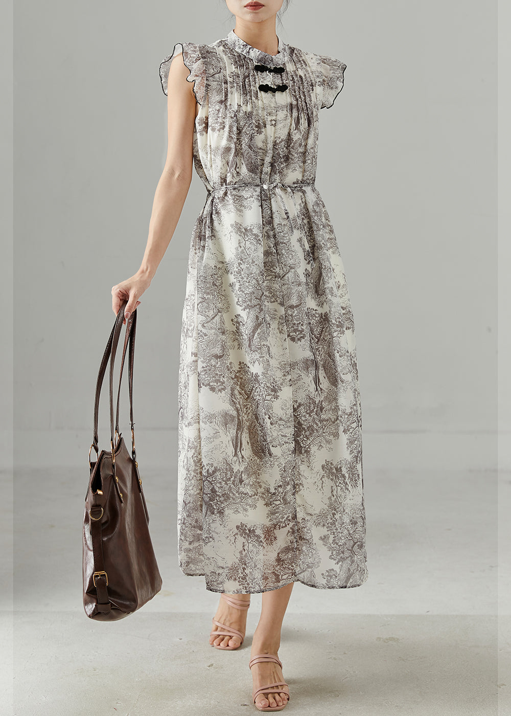 Classic Vintage Dress with a Flattering Fit