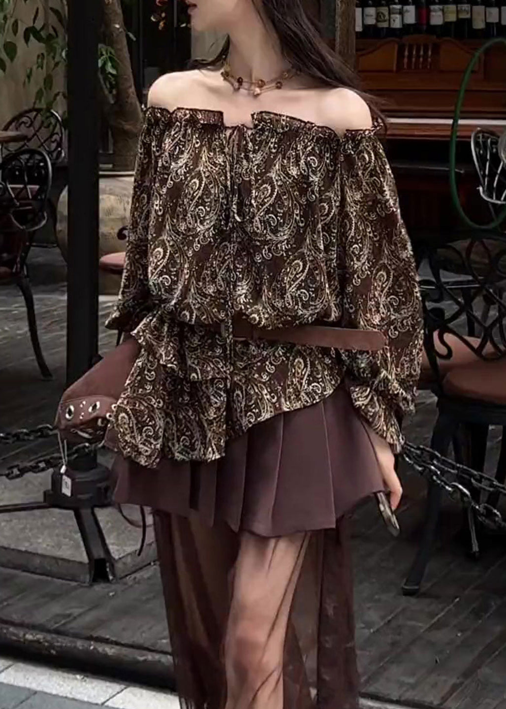 Classic Vintage Blouse with a Flattering Fit
