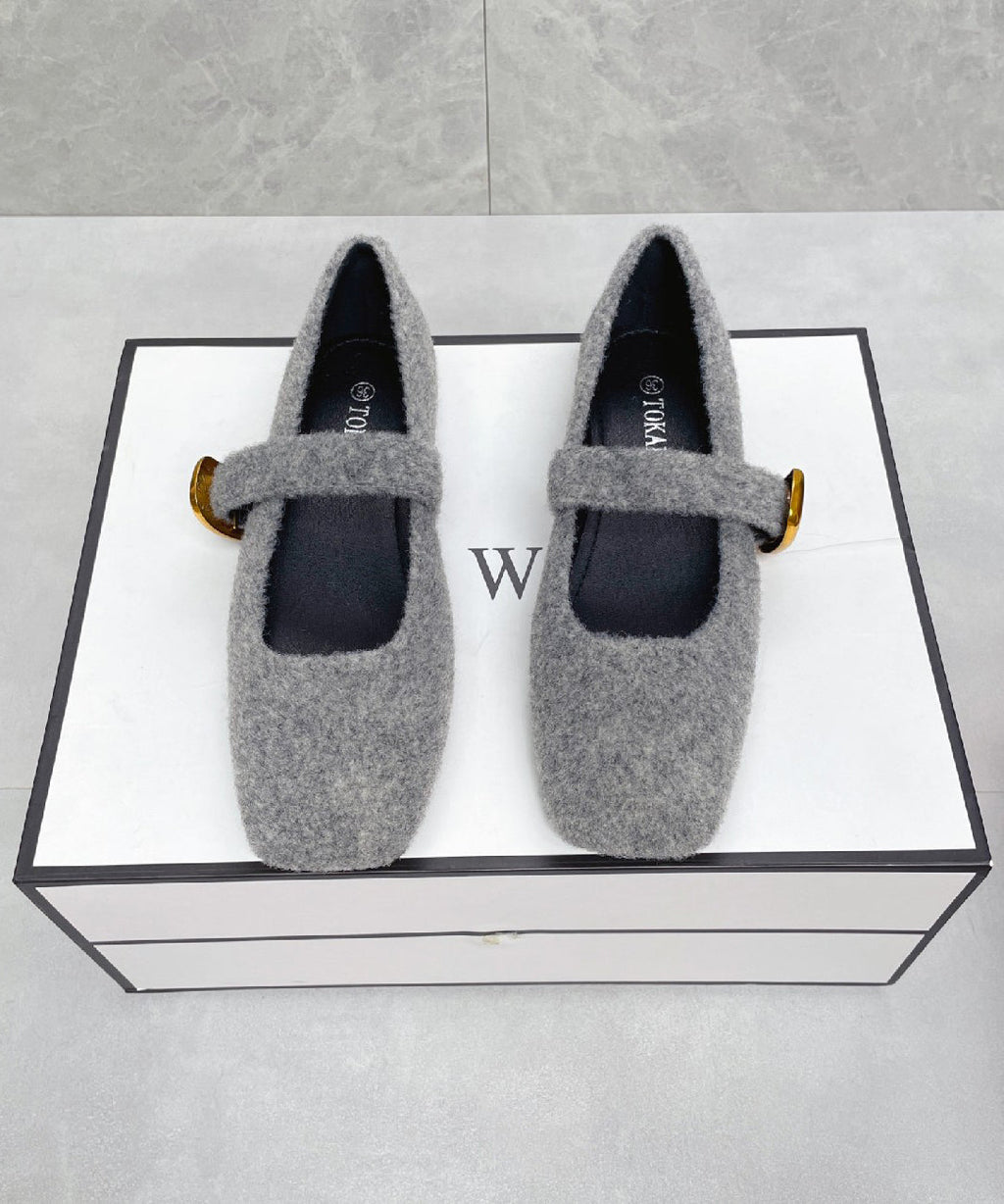 Chic Orthopedic Shoes with Unique Design
