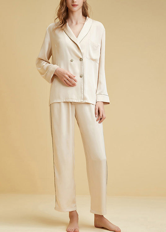 Finely Styled Garment with a Classic Vintage Look
