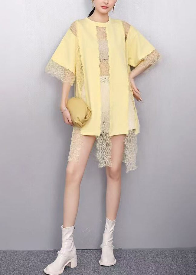 Effortlessly Elegant Top with a Timeless Design