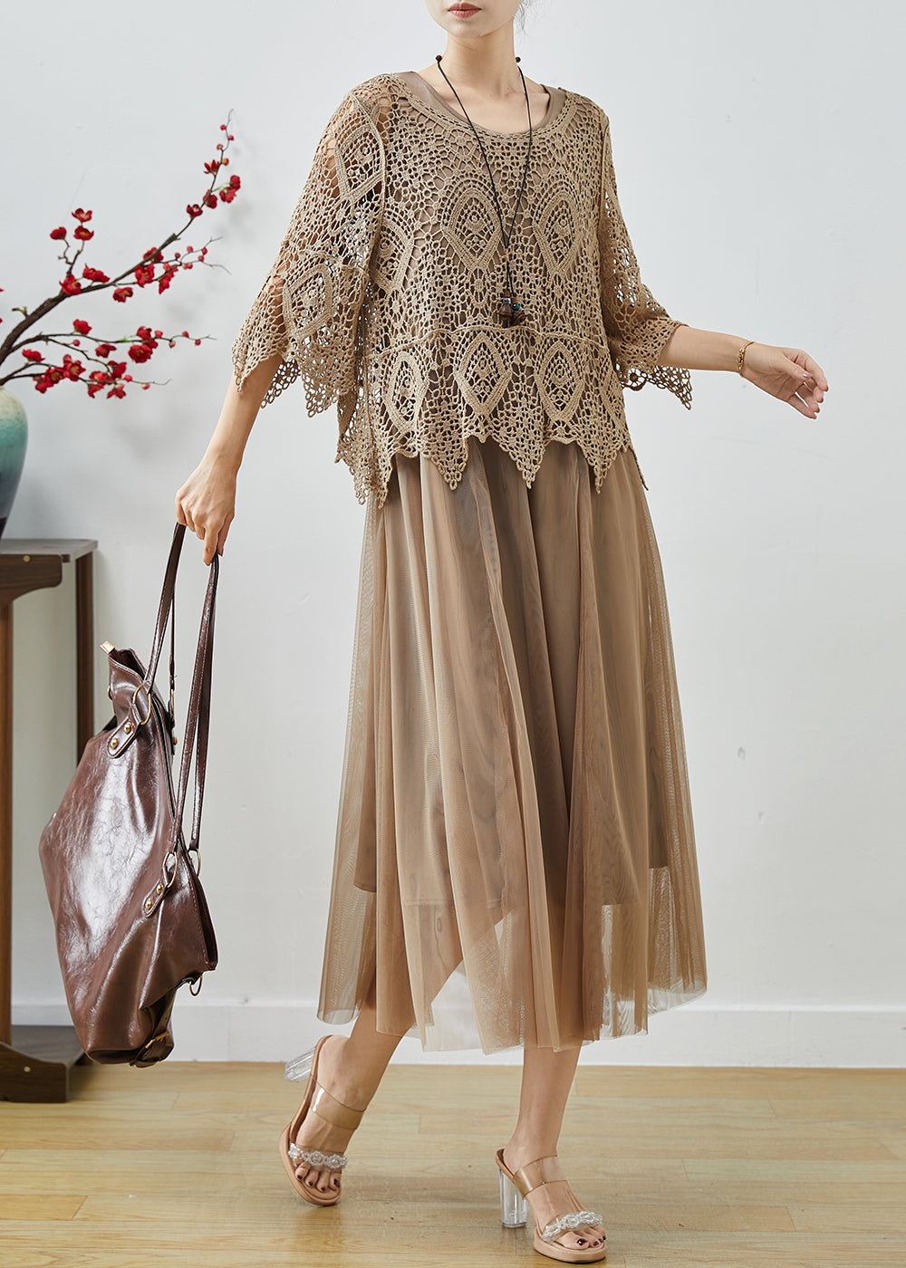 Beautifully Finished Dress in a Timeless Design