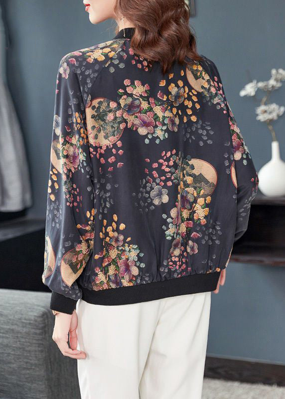 Effortlessly Elegant Coat with a Timeless Design
