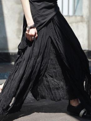Effortlessly Elegant Garment with a Timeless Design