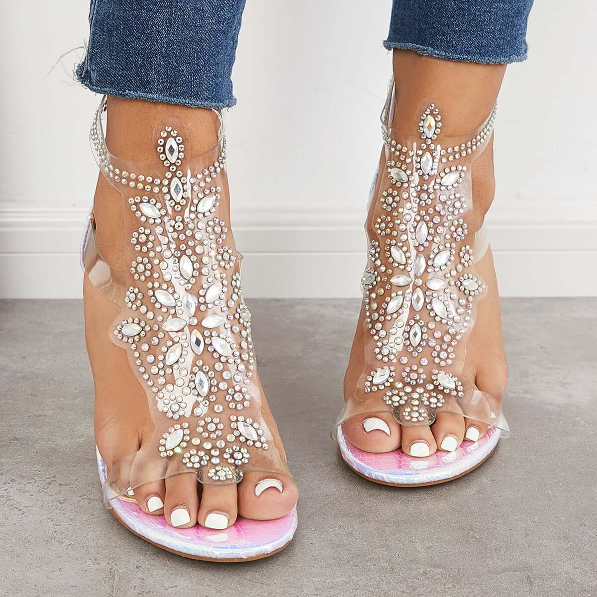 Chic Orthopedic Sandals with Unique Design