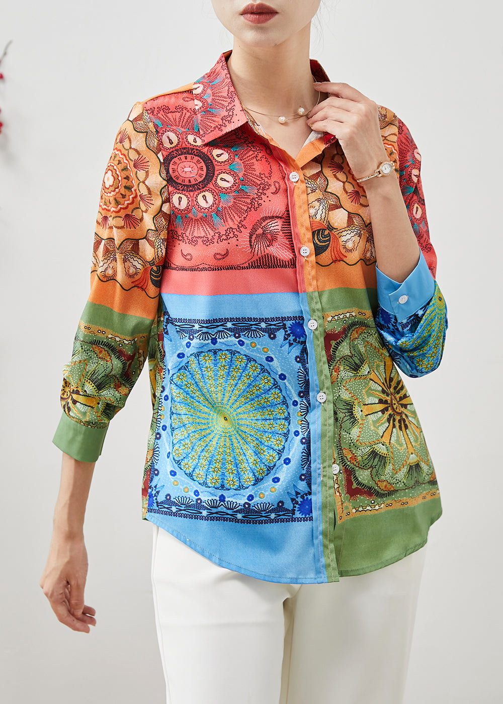 Classic Vintage Blouse with a Flattering Fit