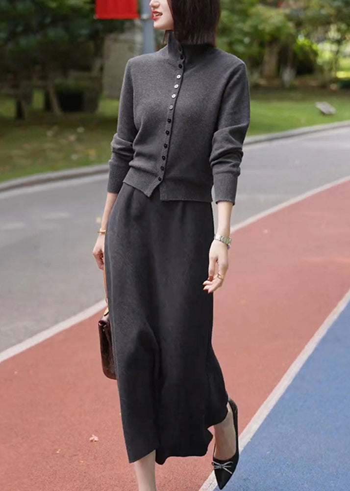 Effortlessly Elegant Cardigan with a Timeless Design