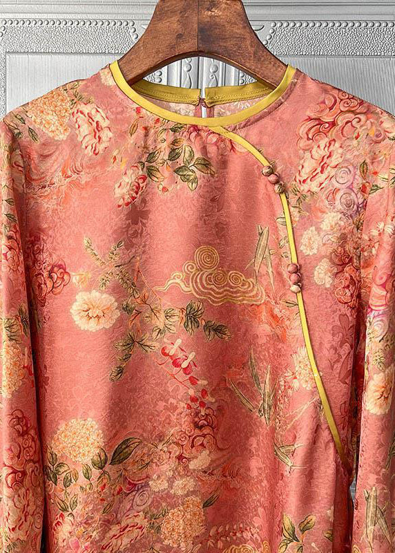 Gracefully Styled Blouse for Any Occasion