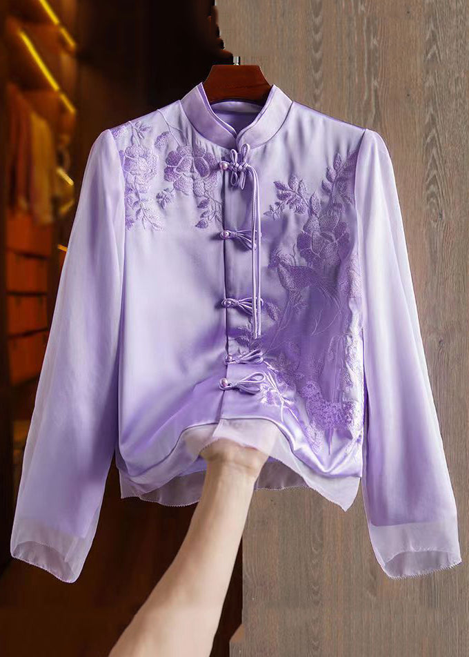 Well Tailored Top with a Graceful Silhouette