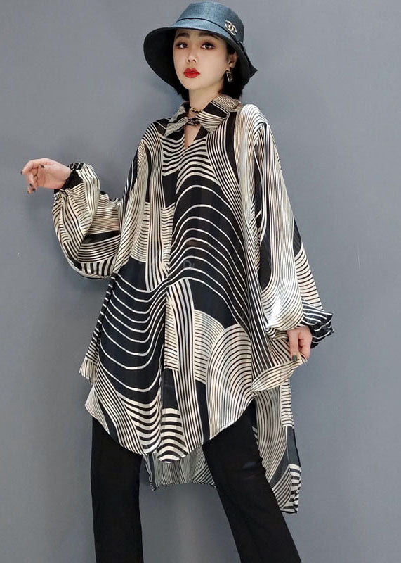 Classic Vintage Blouse with a Flattering Fit