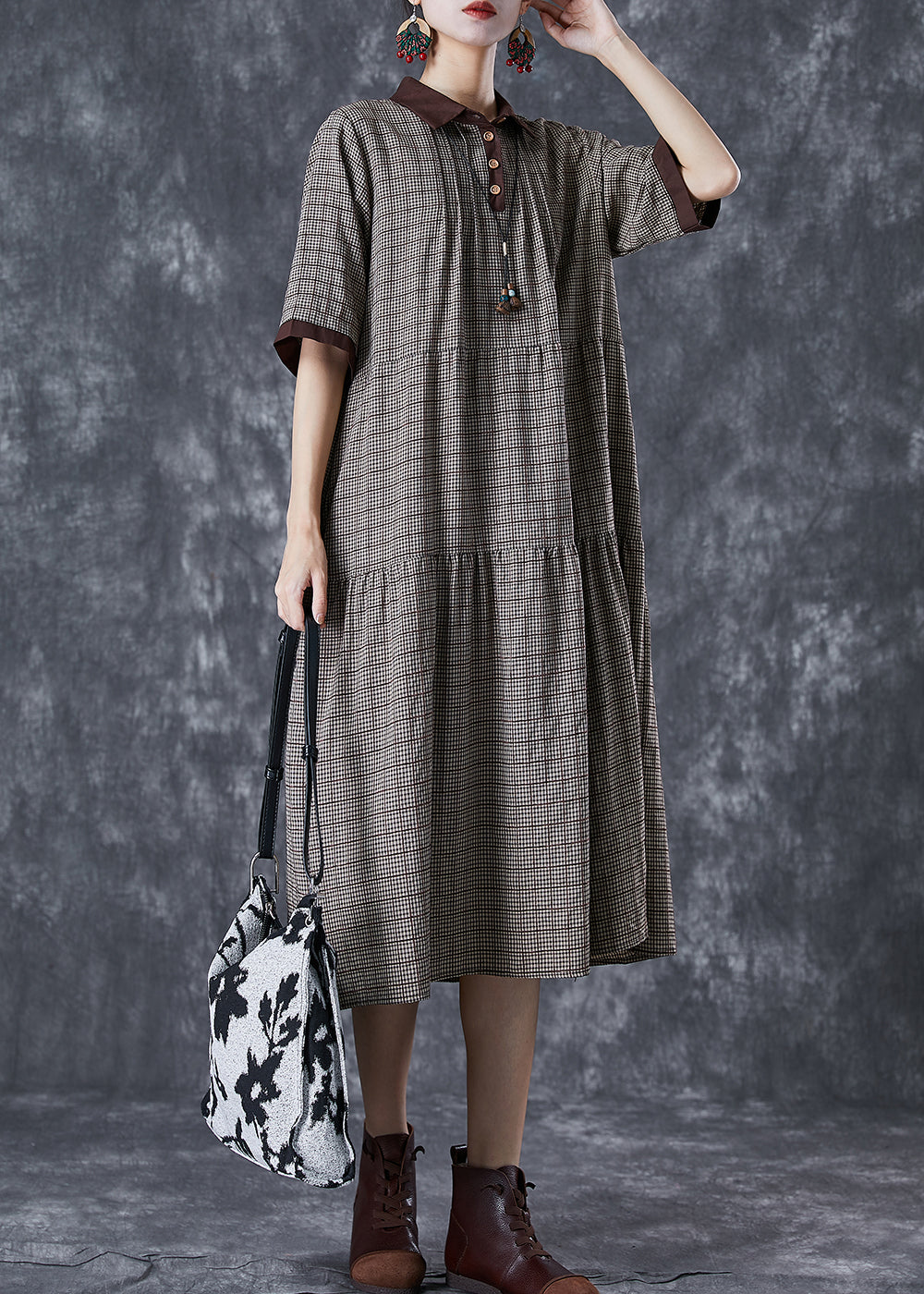 Beautifully Finished Dress in a Timeless Design