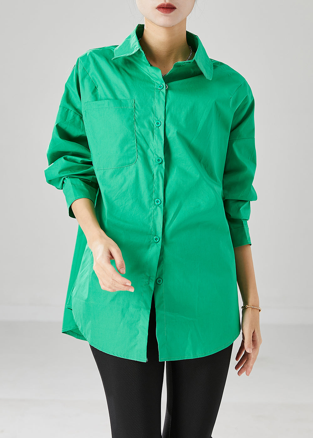 Well Tailored Shirt with a Graceful Silhouette