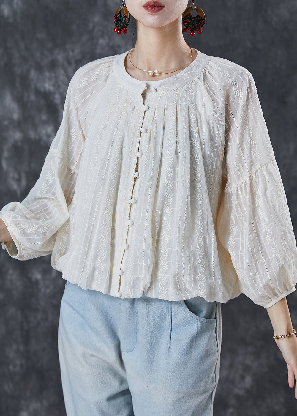 Well Tailored Shirt with a Graceful Silhouette