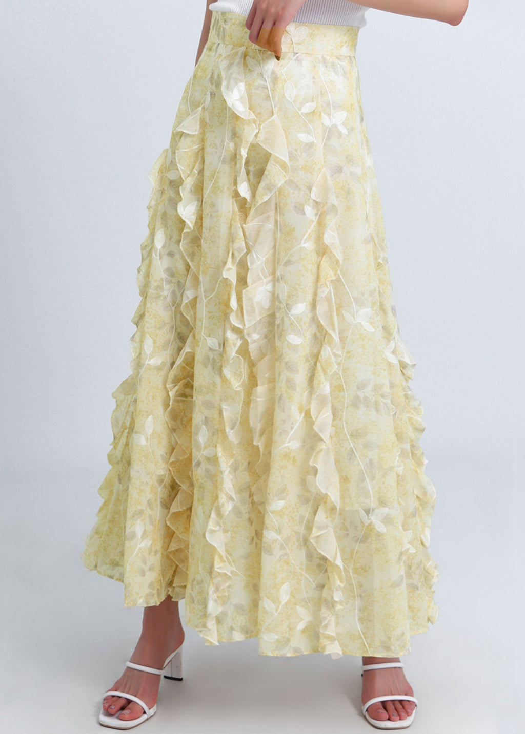 Well Tailored Garment with a Graceful Silhouette