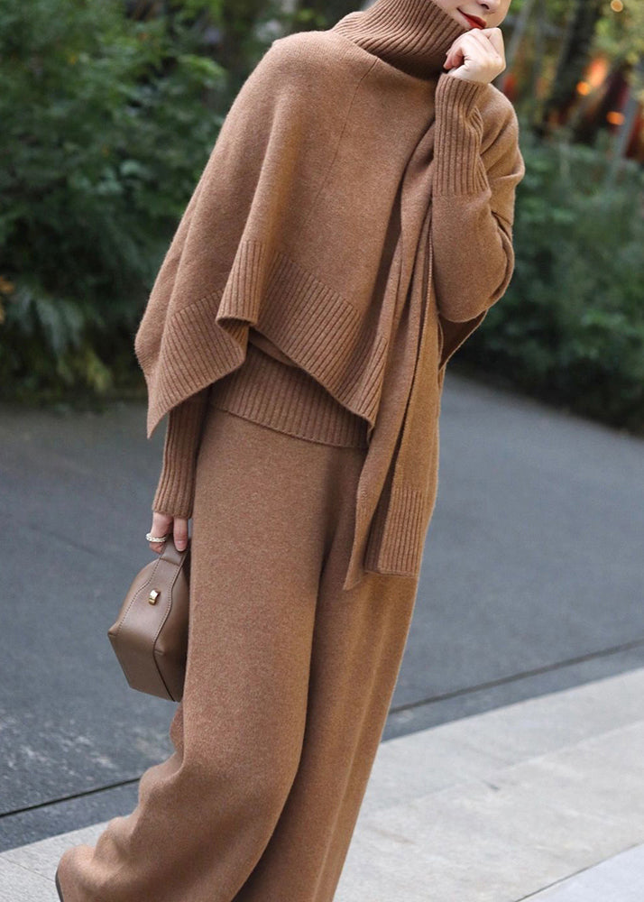 Classic Vintage Sweater with a Flattering Fit