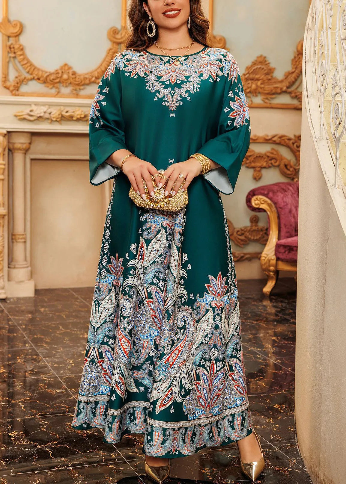 Well Tailored Dress with a Graceful Silhouette