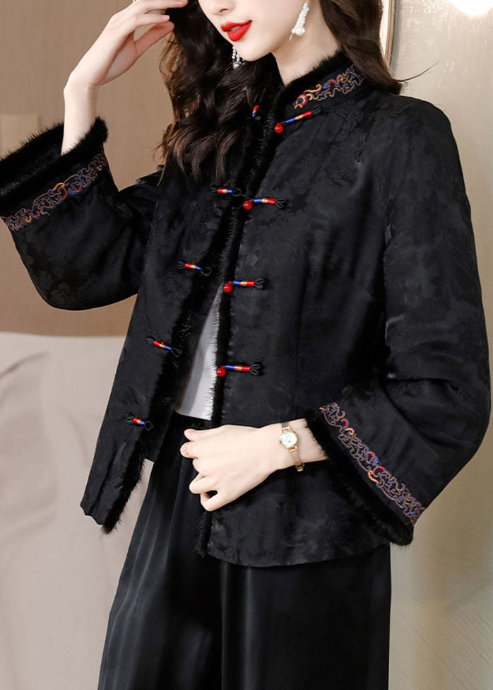 Classic Vintage & Enduringly Stylish Coat