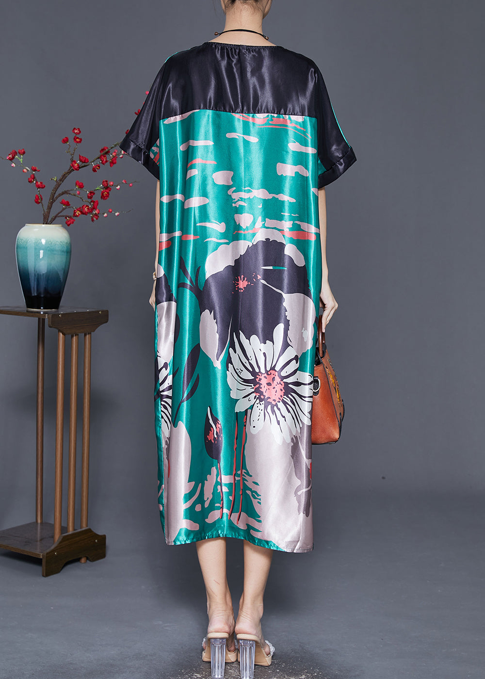 Classic Vintage & Enduringly Stylish Dress