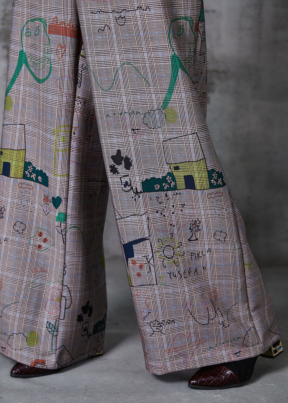 Well Tailored Pants with a Graceful Silhouette