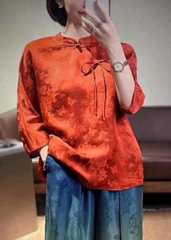 Effortlessly Elegant Top with a Timeless Design
